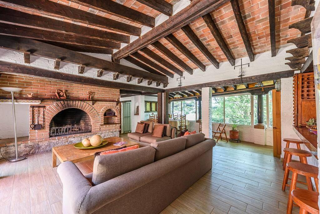 Agradable Cuarto De Hostal Sobre El Centro, Valle バジェ・デ・ブラボ エクステリア 写真